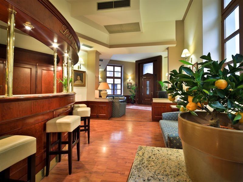 Hotel Carlton 4*
