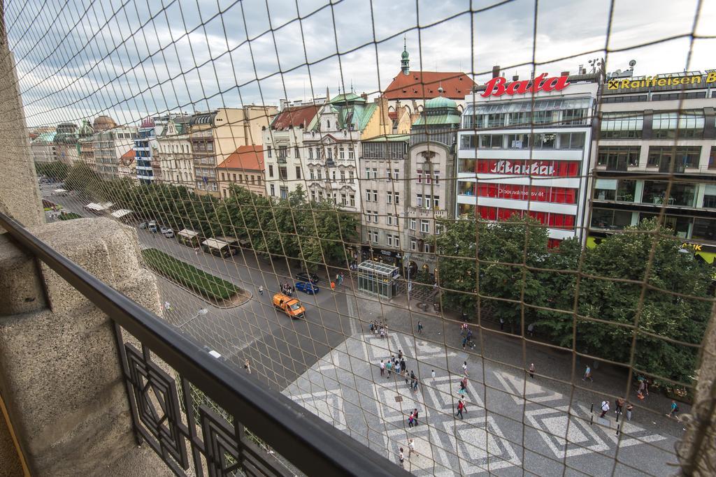Merchants Crown And 5* Prague