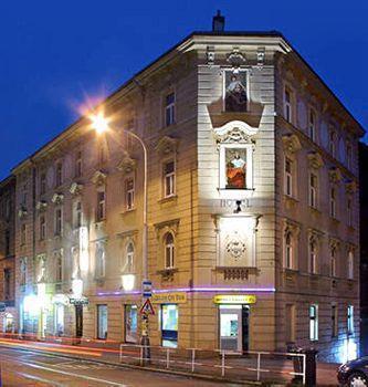 Hotel Golden Garni 3*