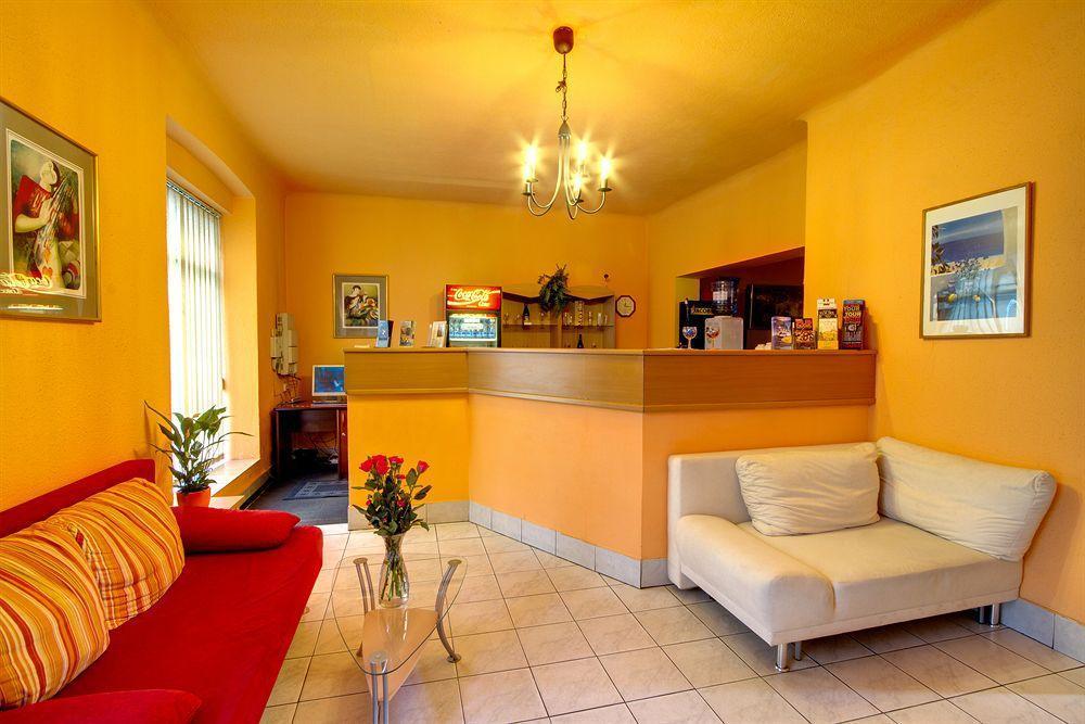 House Zizkov Otel 3*