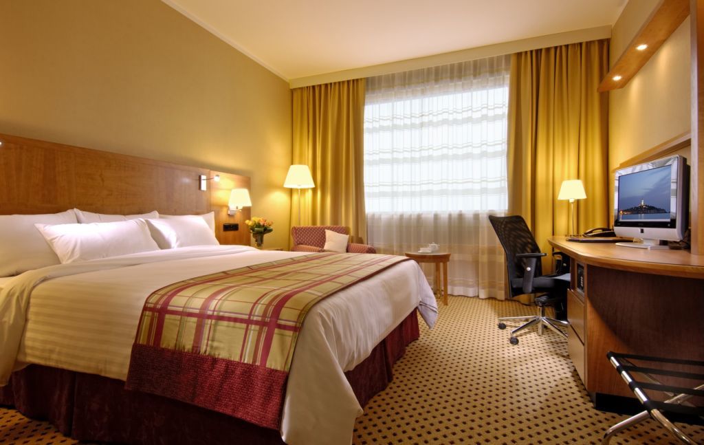 Courtyard By Marriott Airport 4*