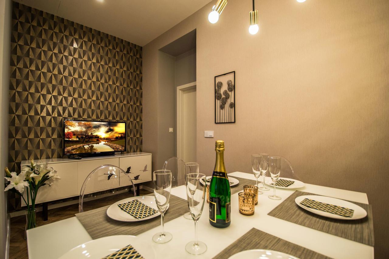 Apartment Executive Bright Apt. By Ruterra