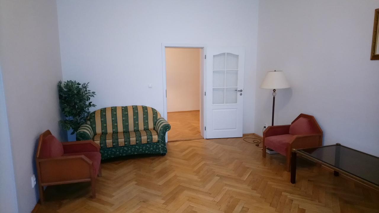 Apartment Budget Pricna Apartments *