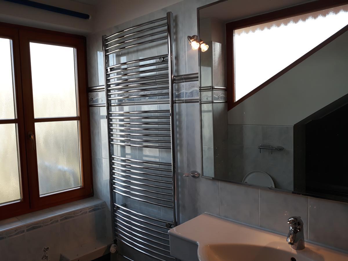 Flying House Guest house