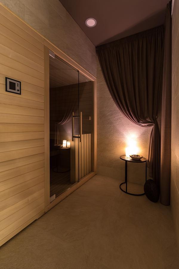 Hotel Merchants Crown And 5*