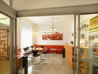Golden Garni Hotel 3*