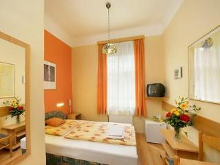 Golden Garni 3*