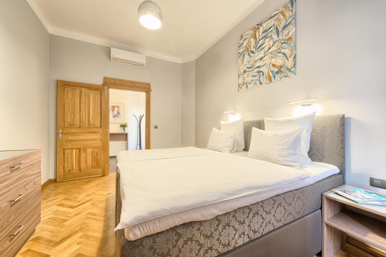 Spacious And Bright Dusni 13 Apartment *
