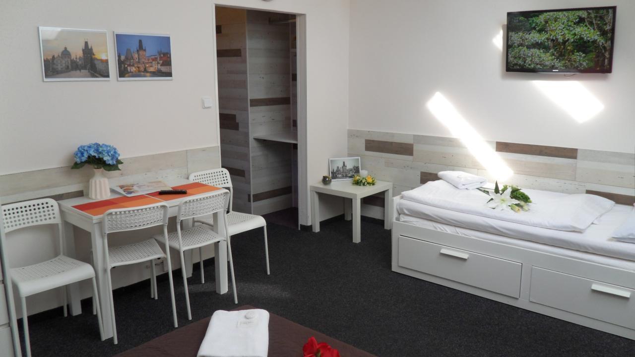 Pink House Apartment Prague