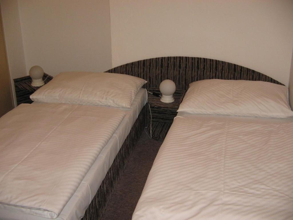 Lucie Guest house 3*