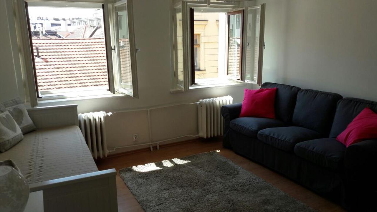 Apartment Long