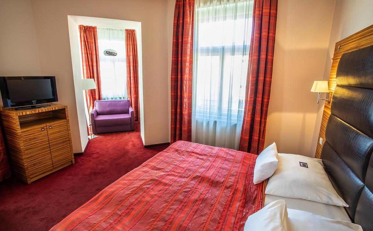 Ea Sonata 4* Prague