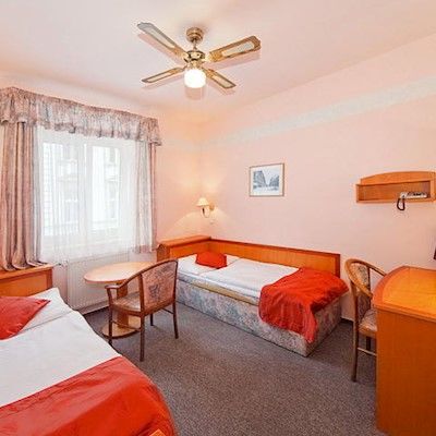 Otel White Lion 4*