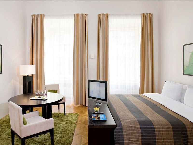 Golden Angel By Adrez Aparthotel Praga