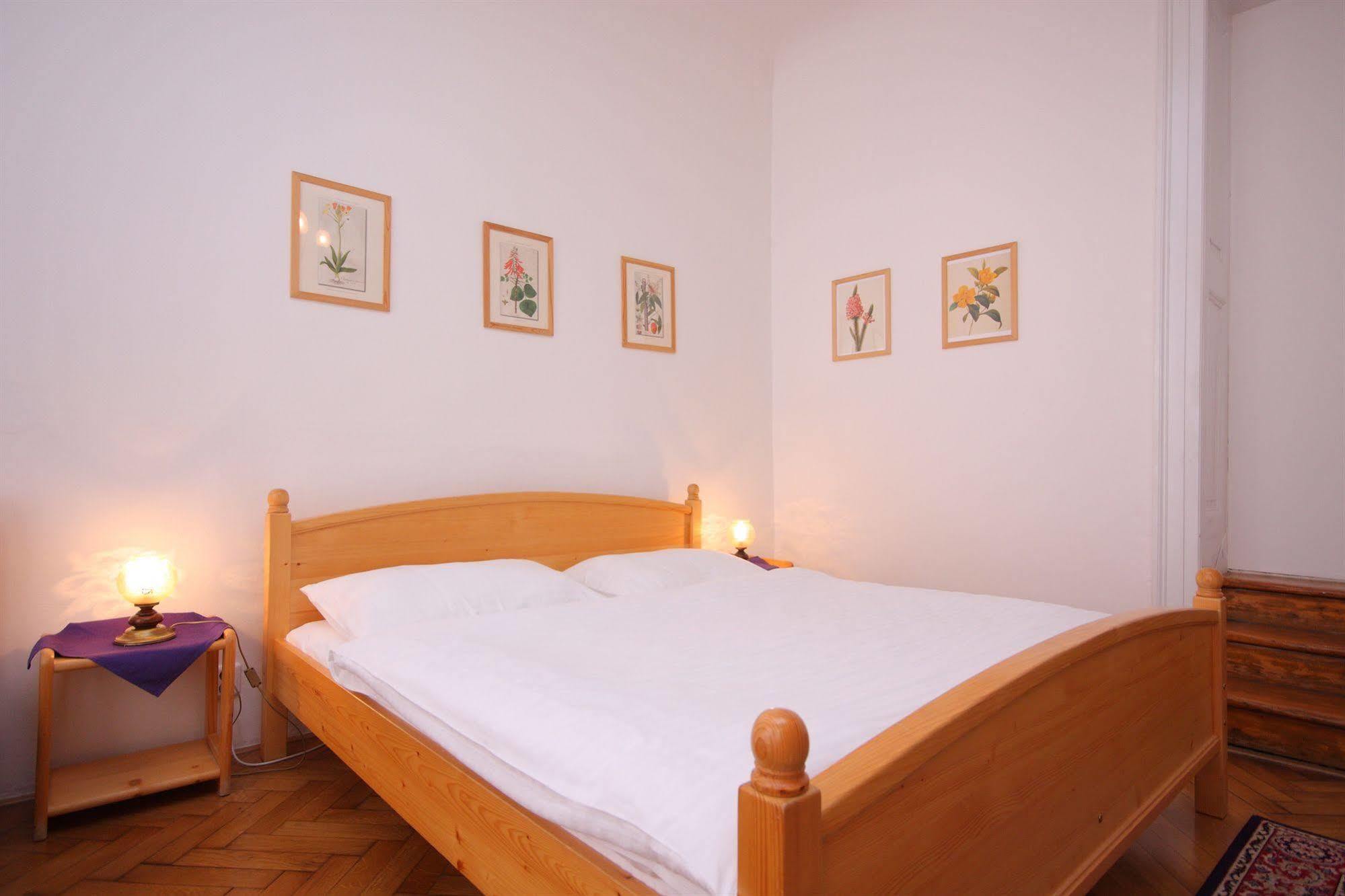 Hotel The Green Garland Prague