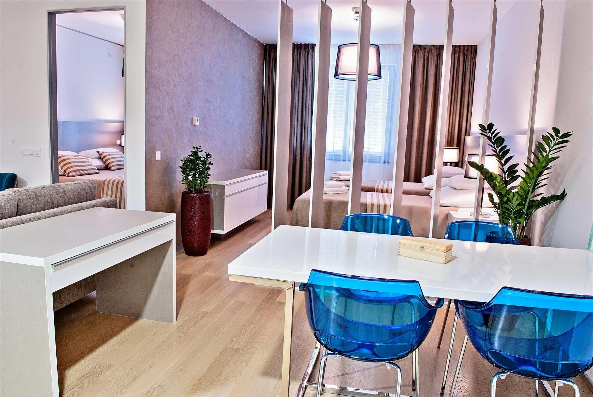 Wenceslas Square Terraces Apartment Prague