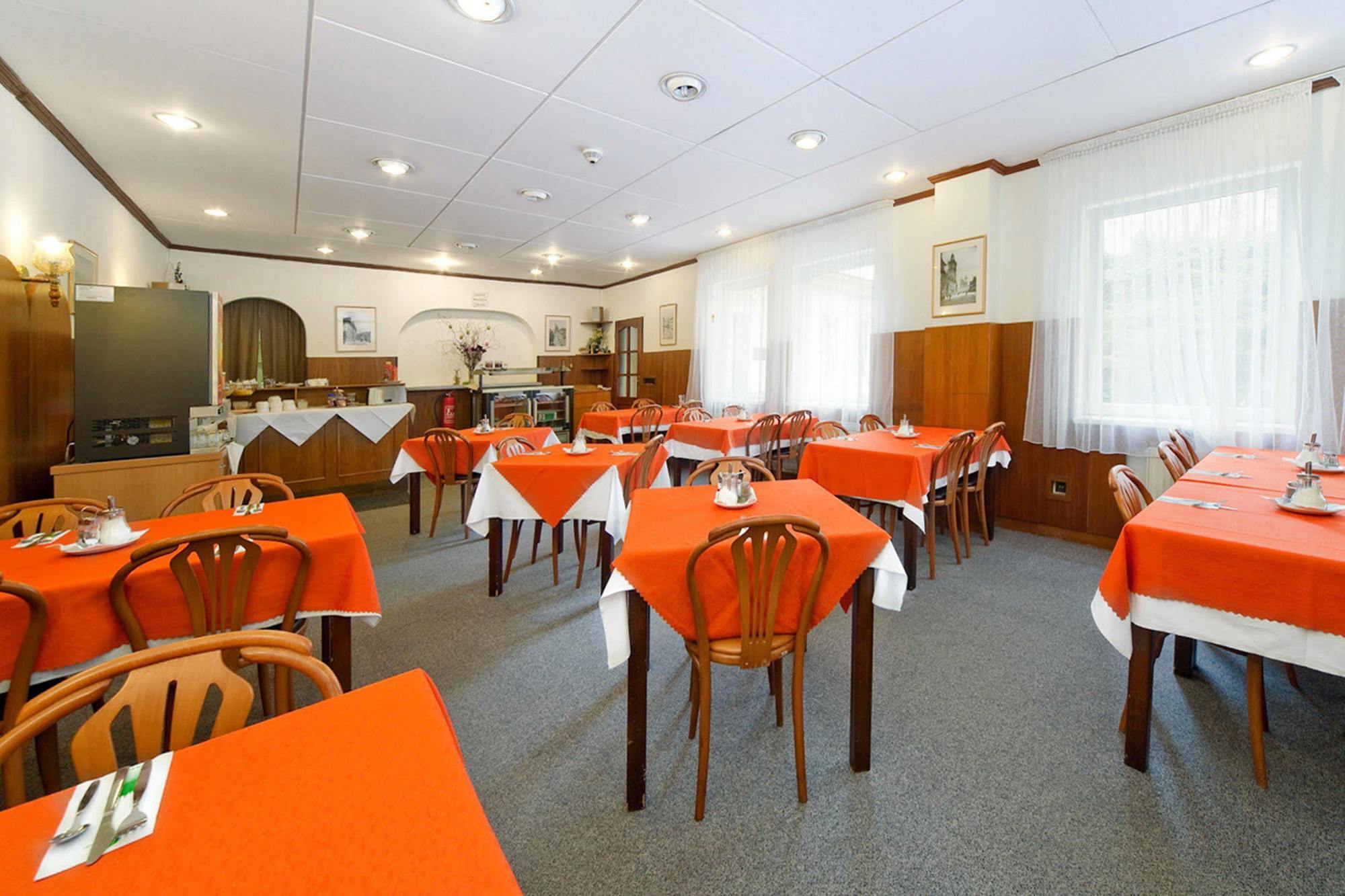Otel White Lion