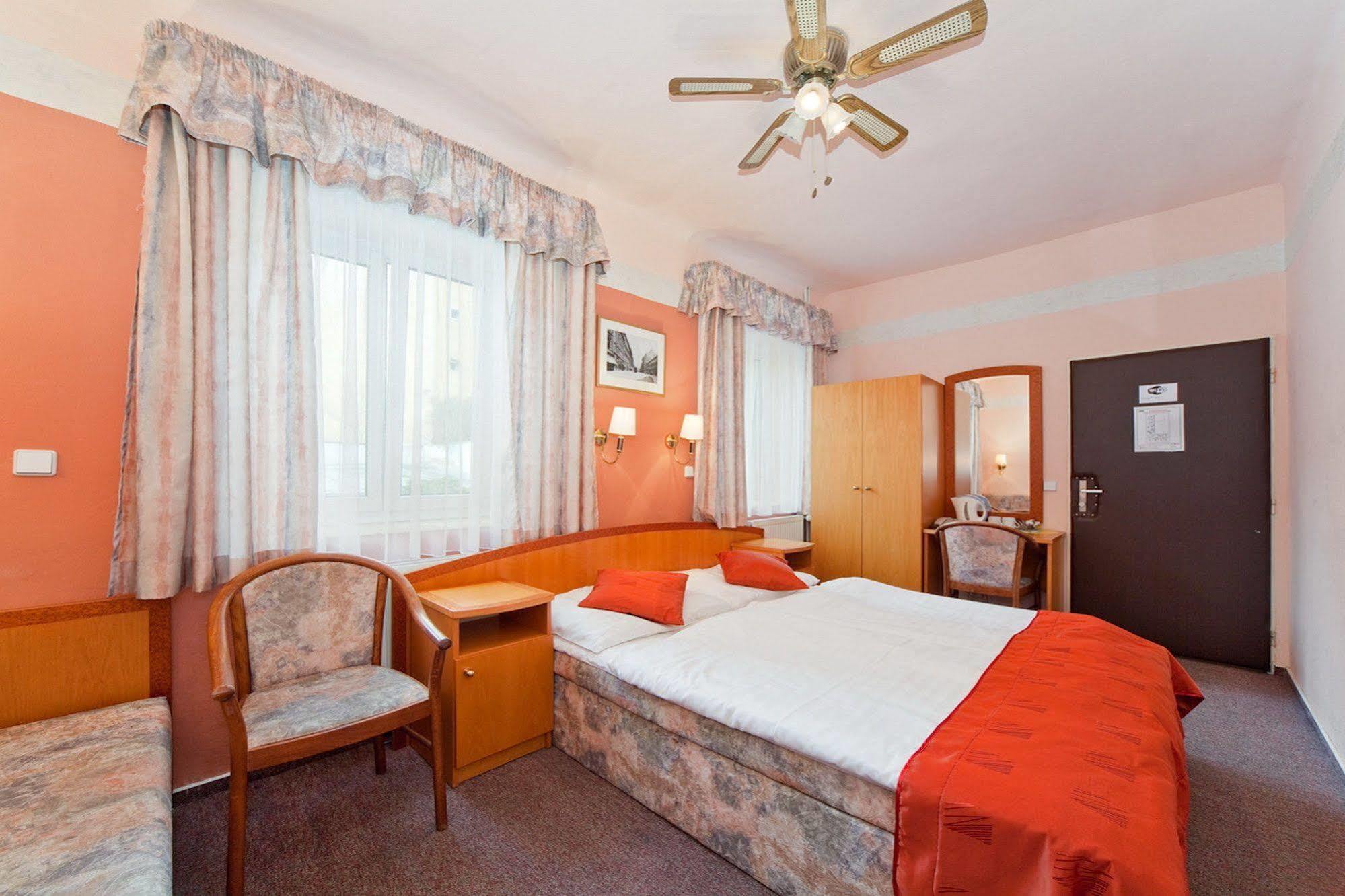 White Lion 4* Prag