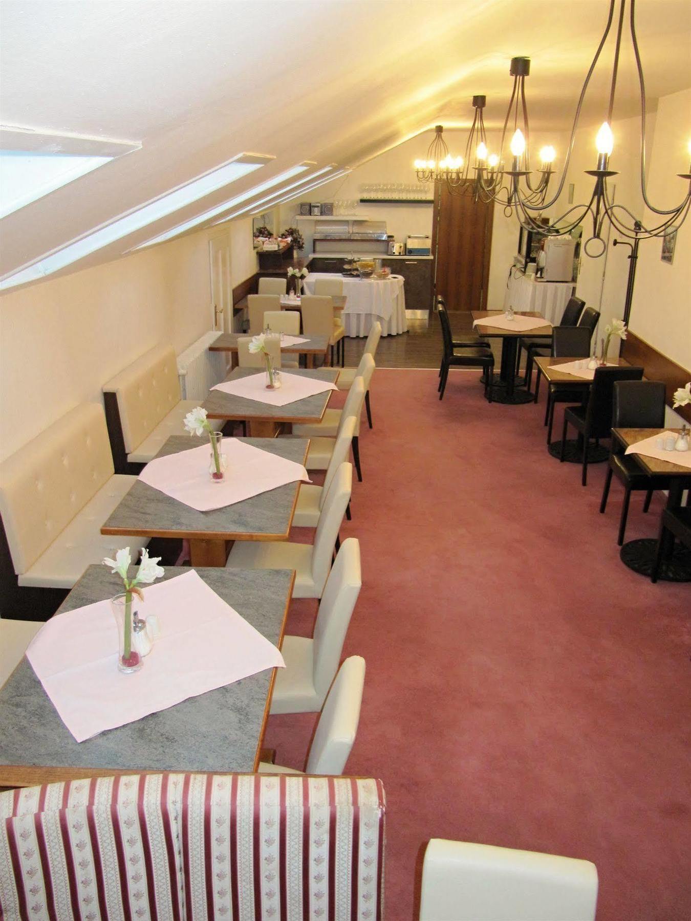 Royal Plaza Hotel Prague