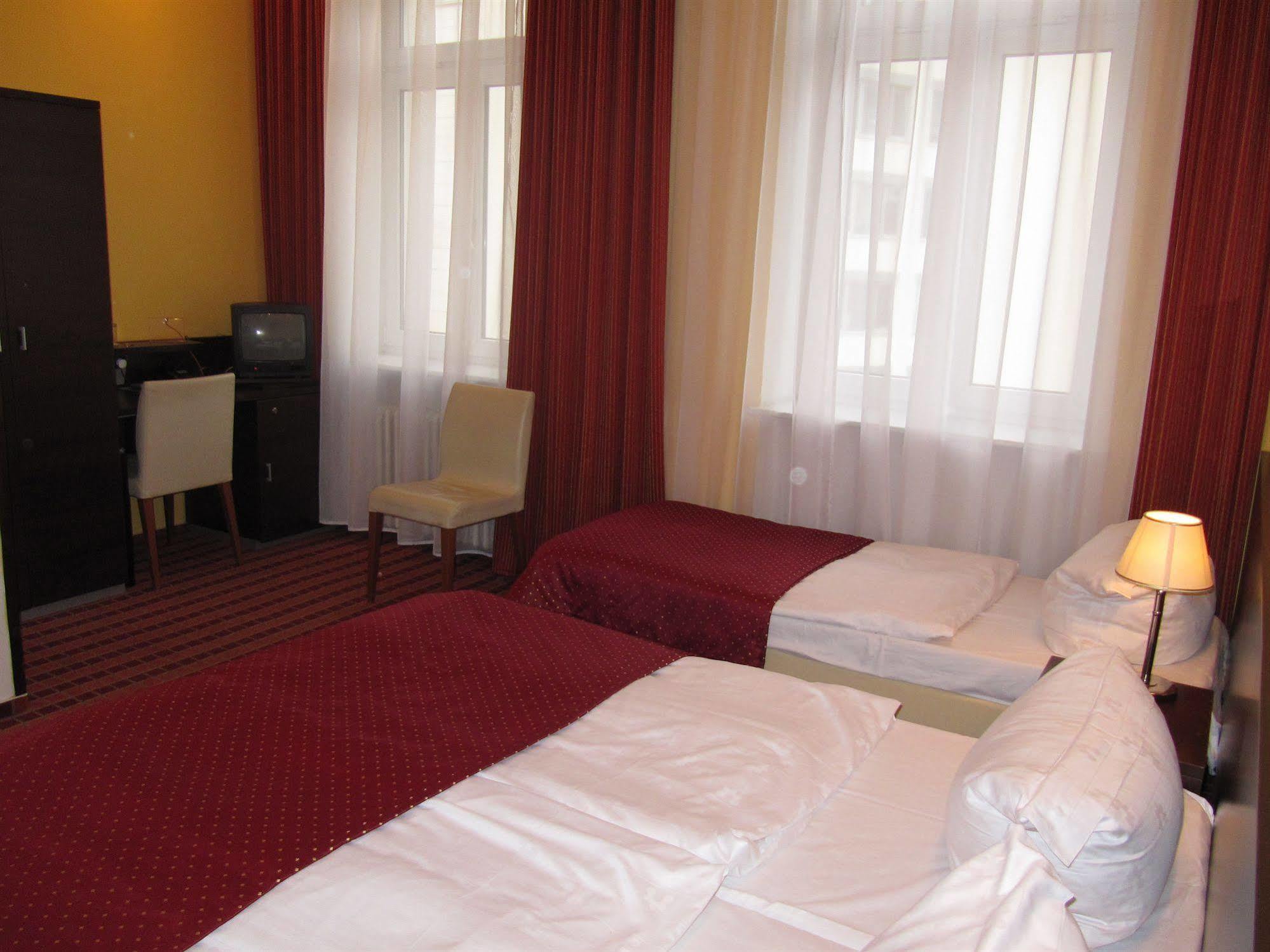 Royal Plaza 3* Prague