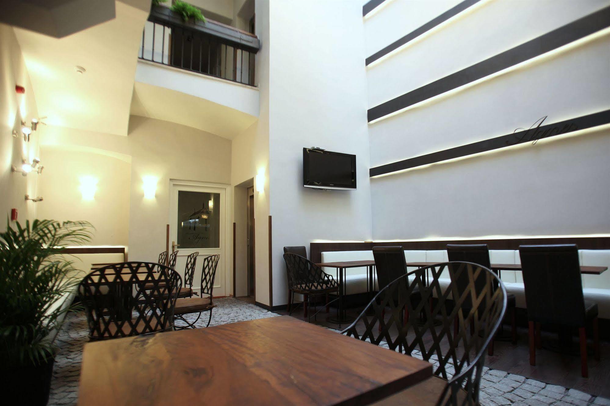 Agnes Hotel