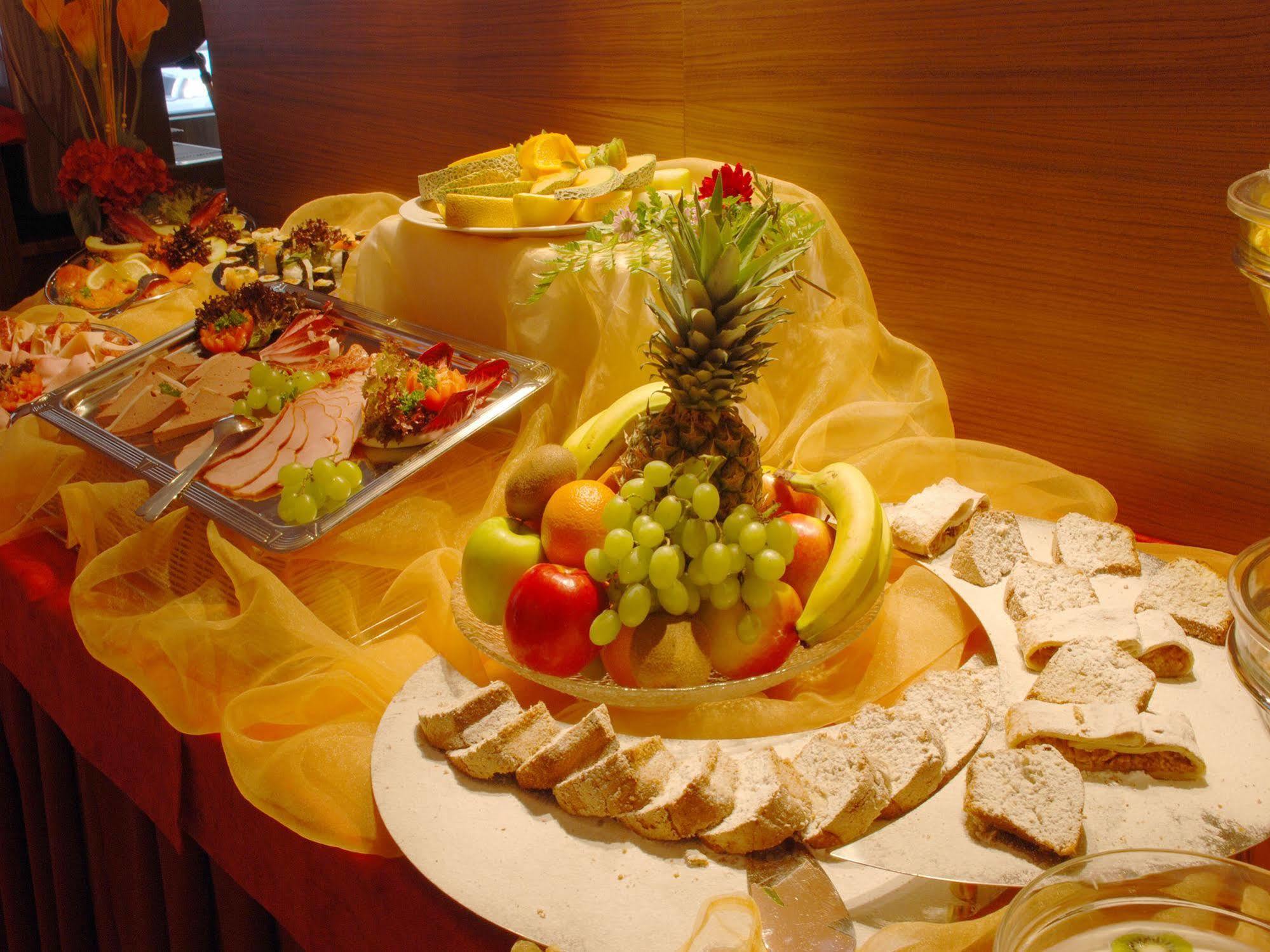 Ea Sonata Hotel 4*