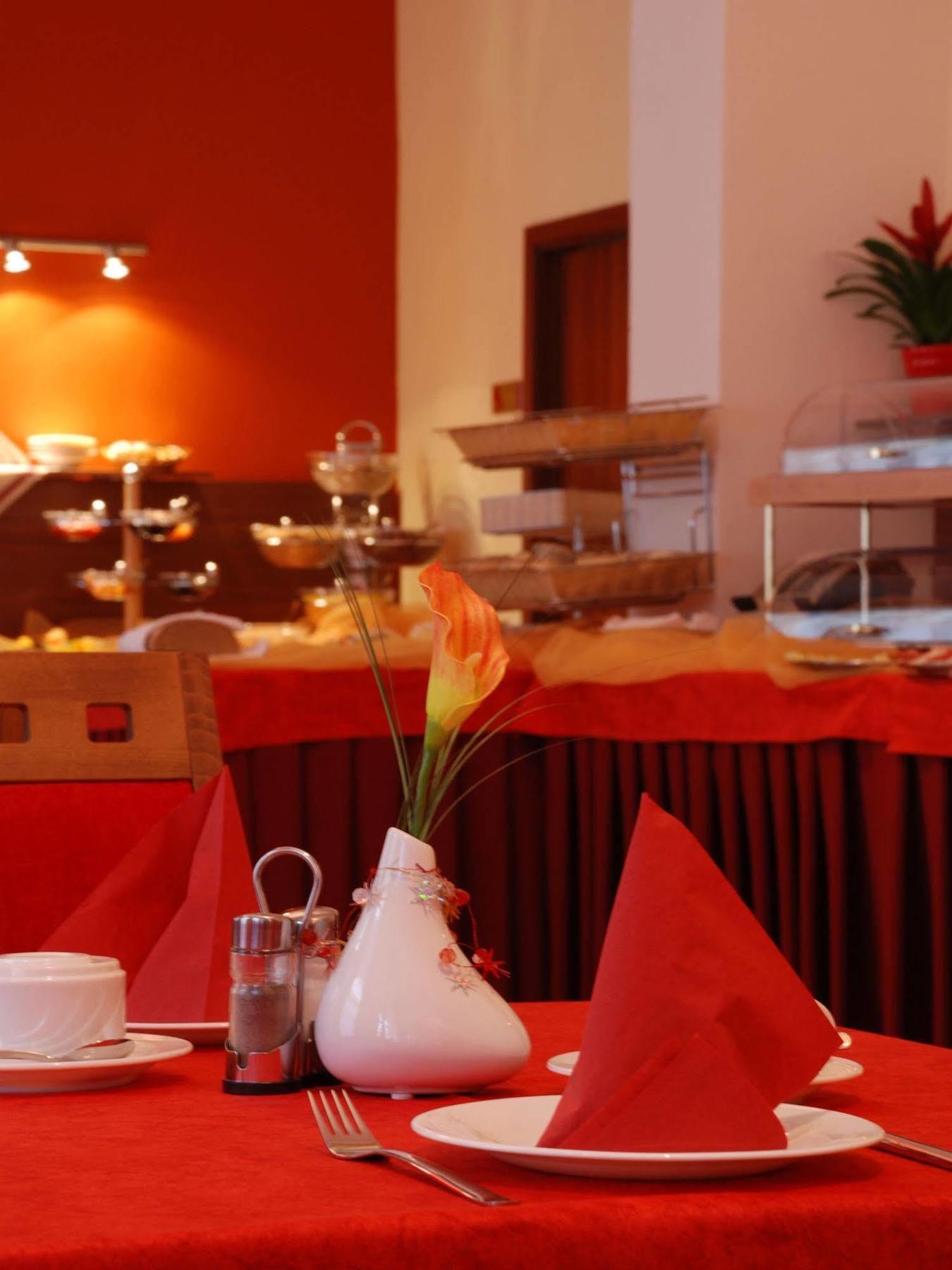 Ea Sonata Hotel 4*
