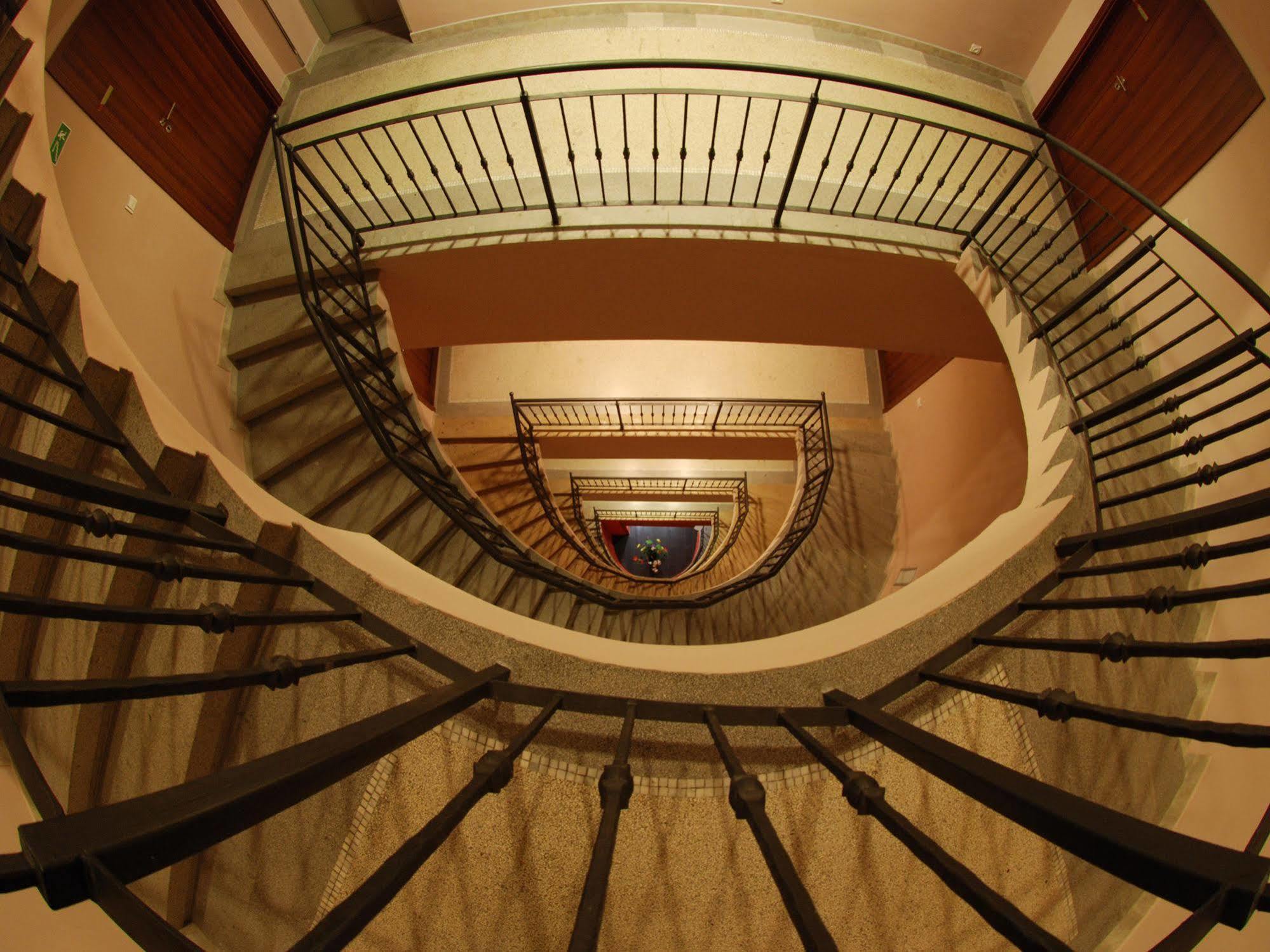 Ea Sonata Hotel 4*