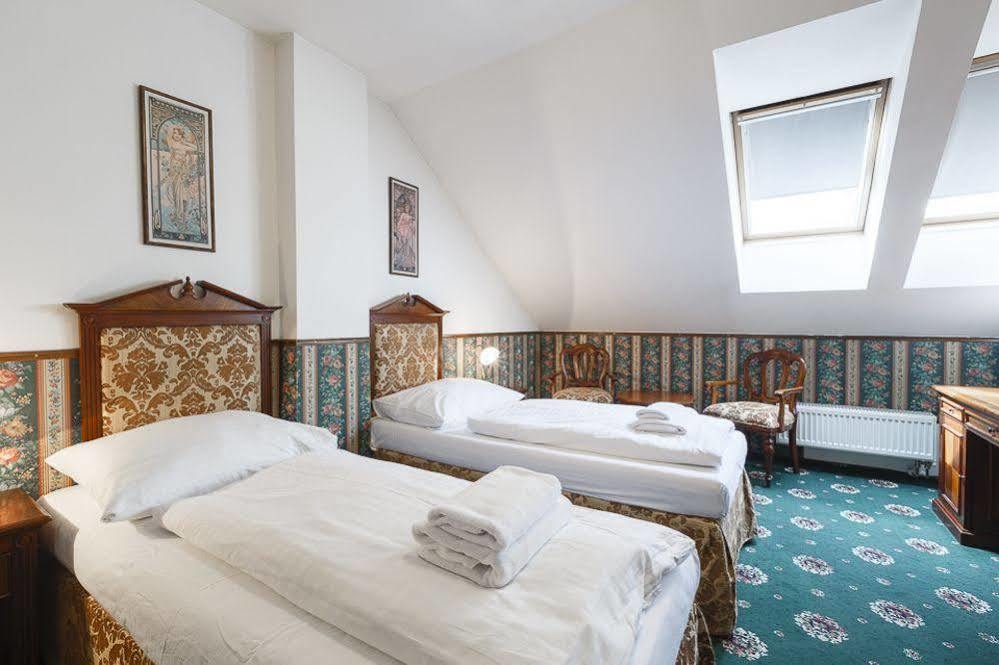 Hotel Klarinn Castle