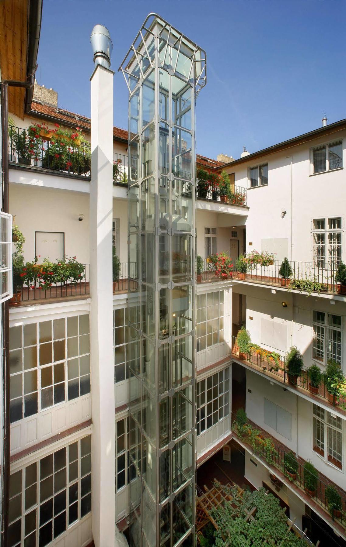 Salvator 3* Prague