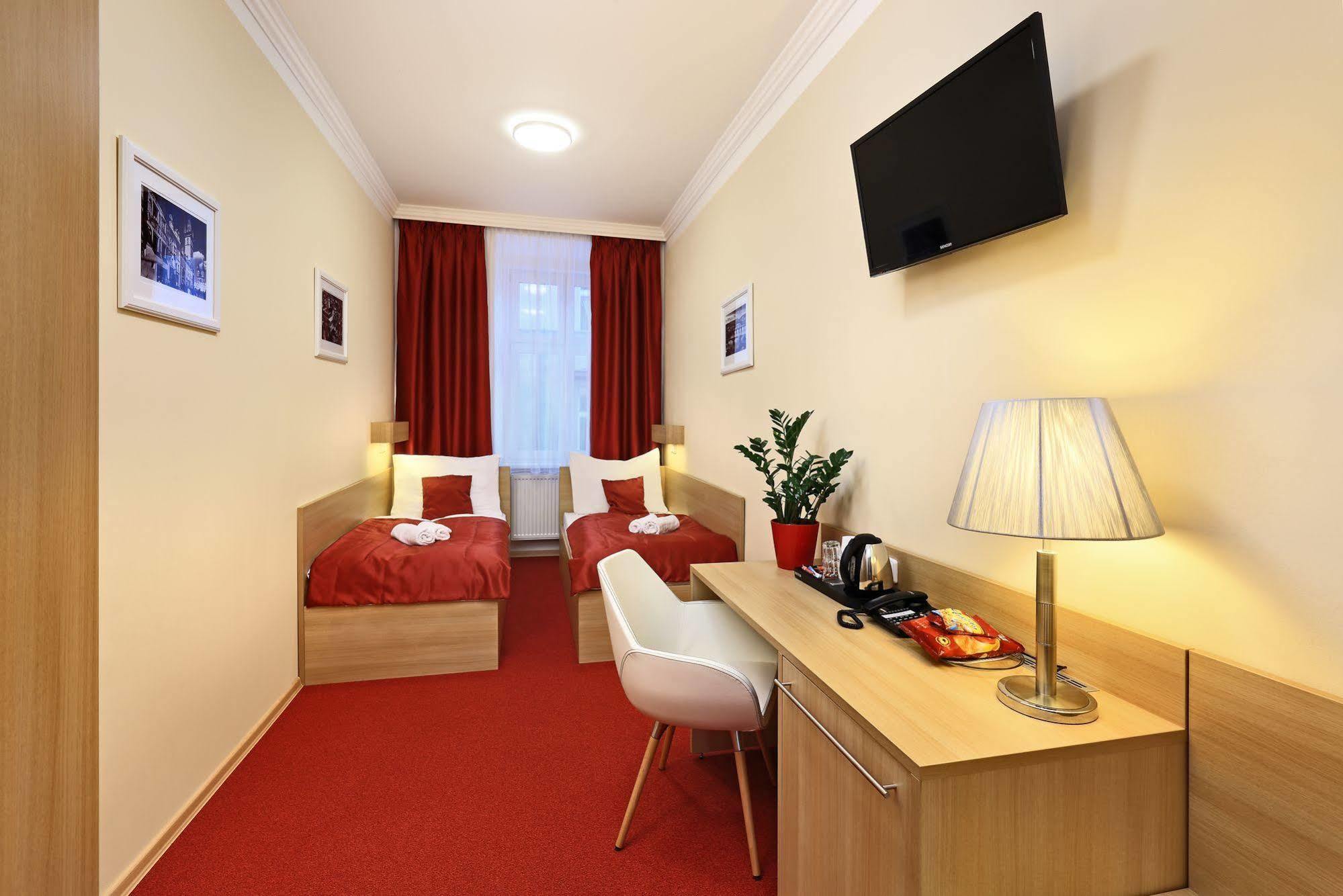 Martin Hotel