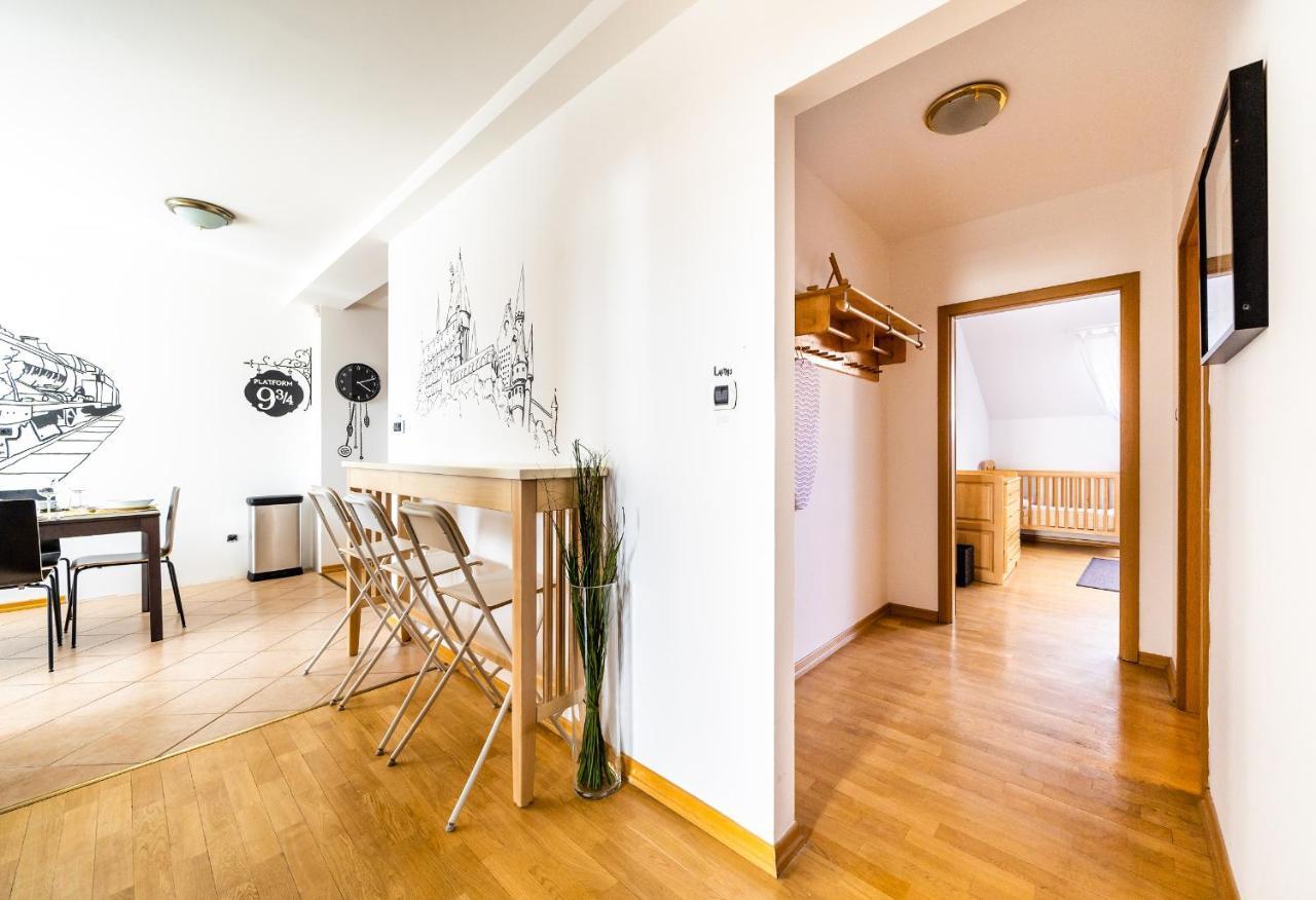 4br 3bath Balcony Harry Potter Penthouse Prague