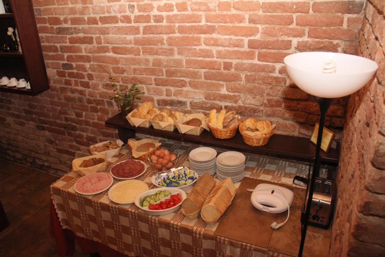 Trevi Hotel 4*