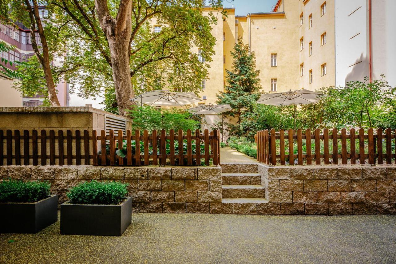 Hotel Noir 4*