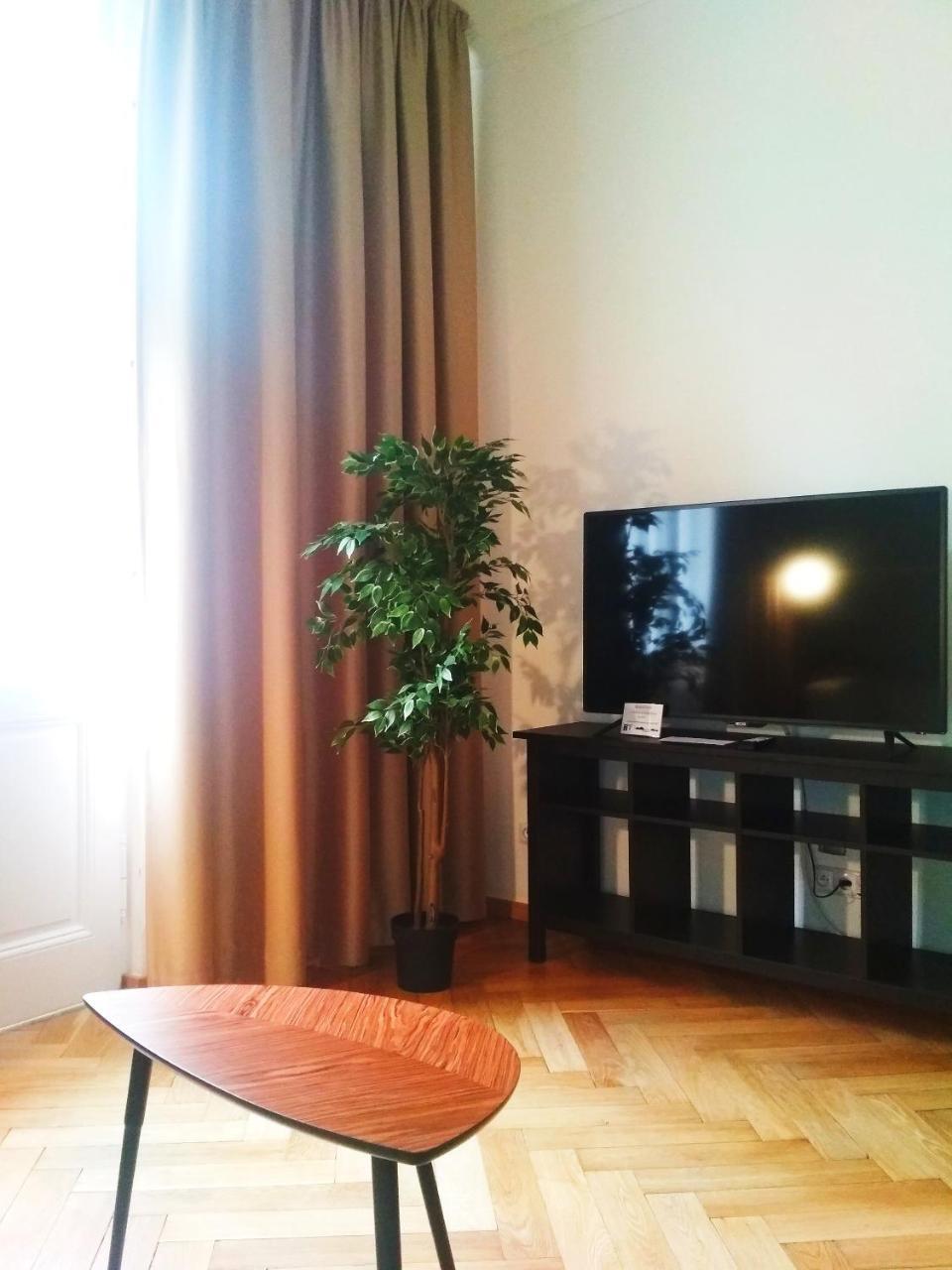Aparthotel Blue Prague 3*