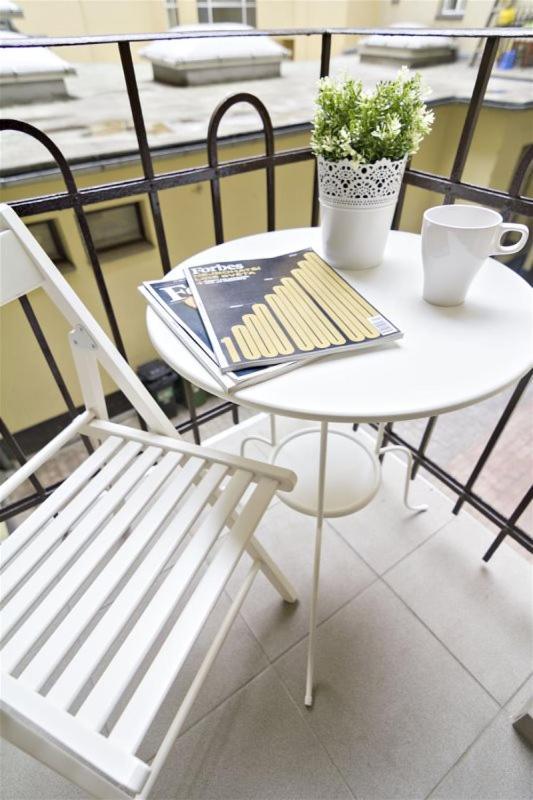 With 2 Bathrooms- 5 Minutes From Old Town - 102 M2 Apartment Prague