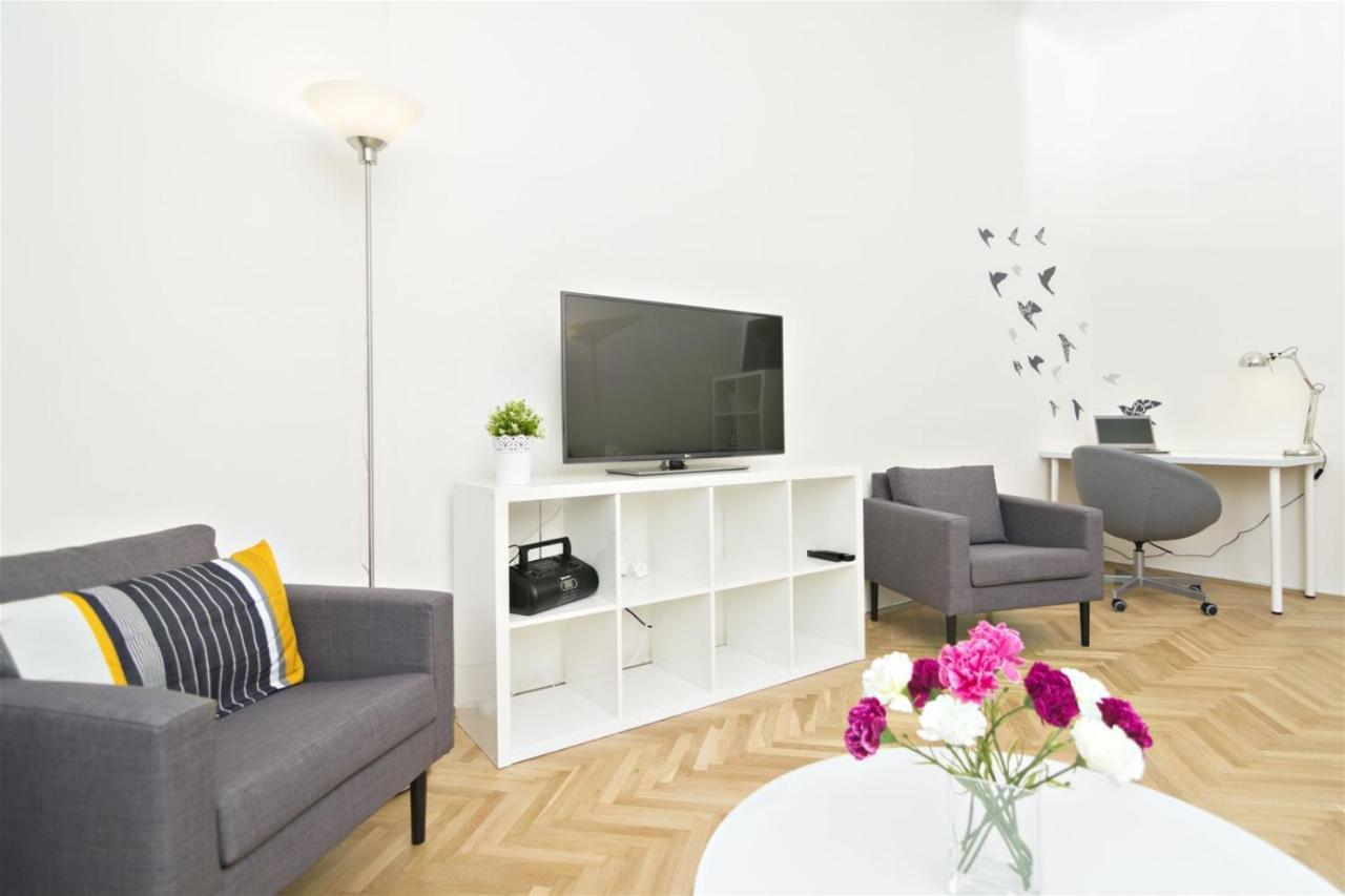 Apartment With 2 Bathrooms- 5 Minutes From Old Town - 102 M2 Prague