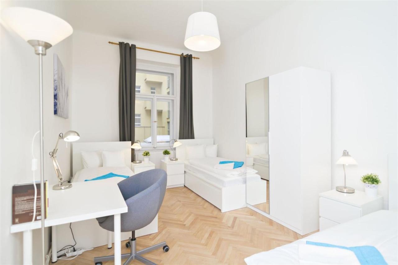 With 2 Bathrooms- 5 Minutes From Old Town - 102 M2 * Prague