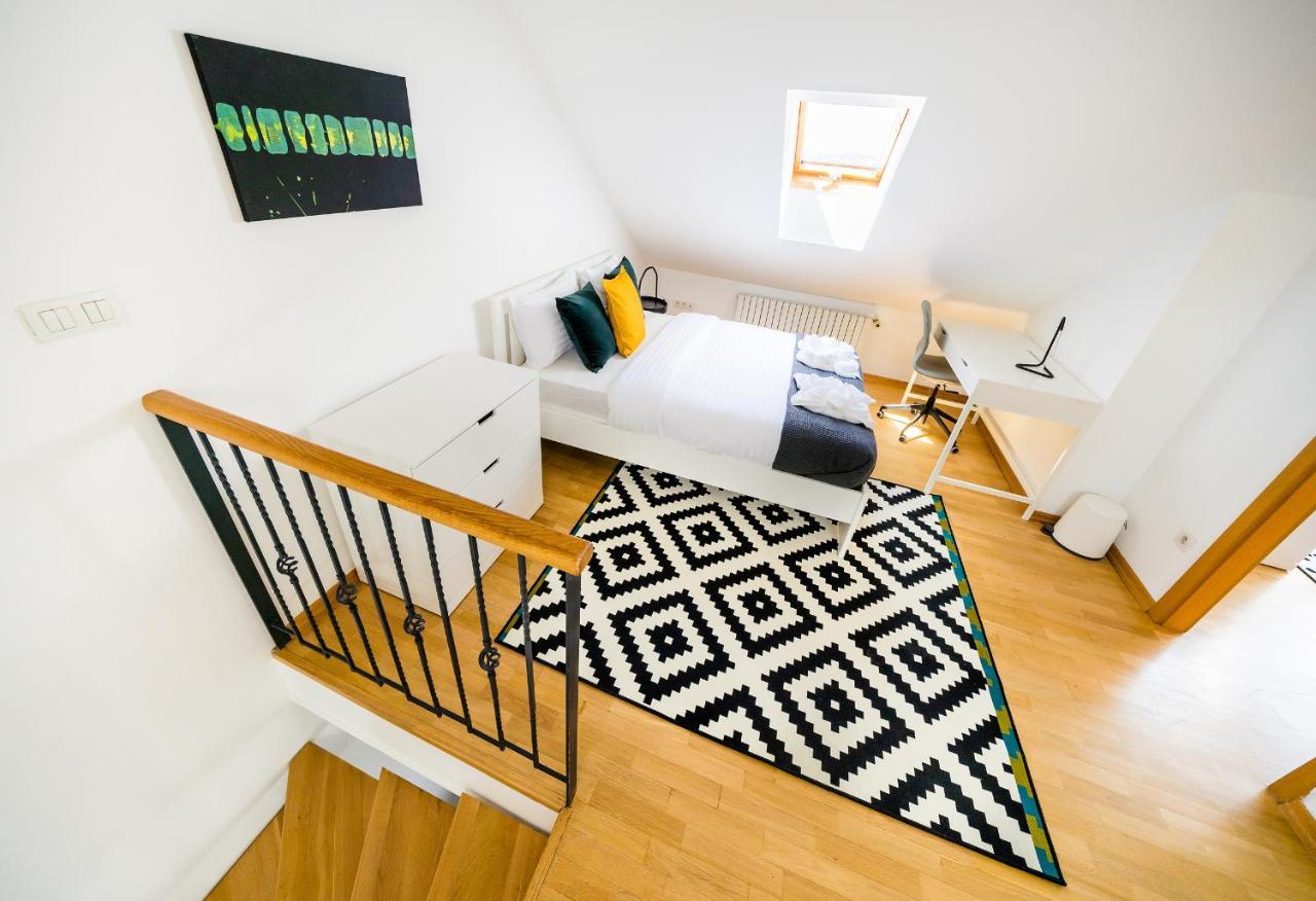 Alone 5br+3bath Penthouse In Center Of Prague