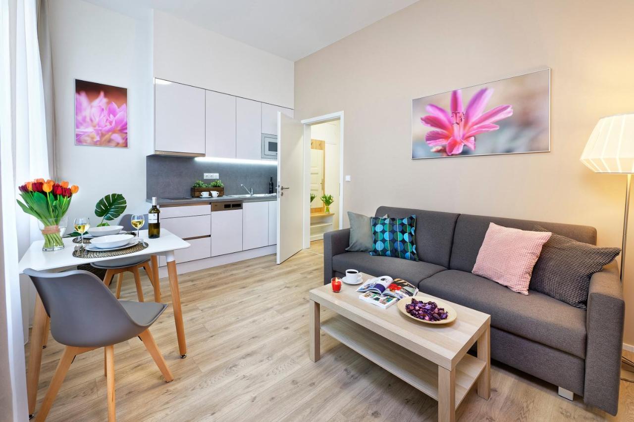 Apart Otel Downtown Jugoslavska 4*