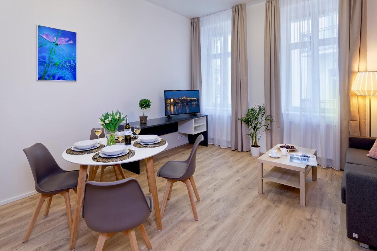 Apart Otel Downtown Jugoslavska 4*