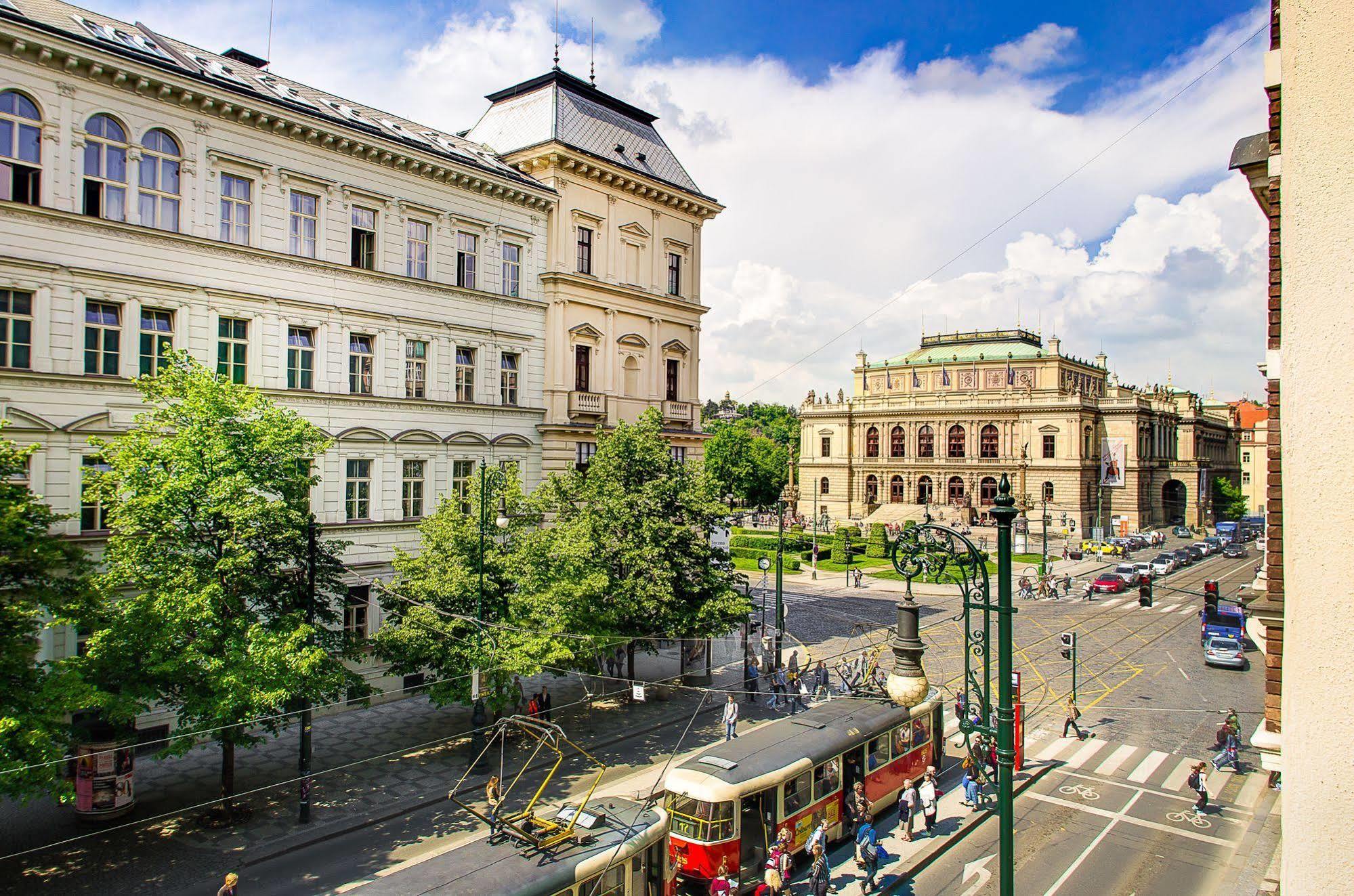 Art House By Adrez * Prague