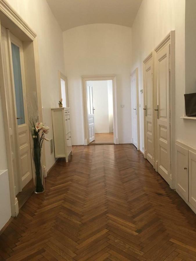 Dusni 2 Old Town Apartment *