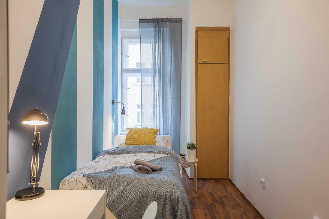 Na Kozacce 6 * Prague
