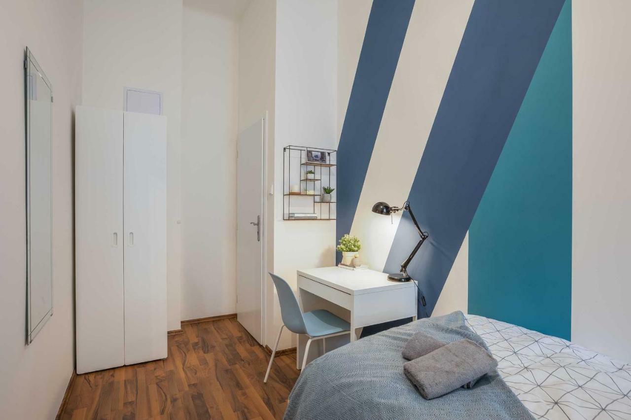Na Kozacce 6 * Prague