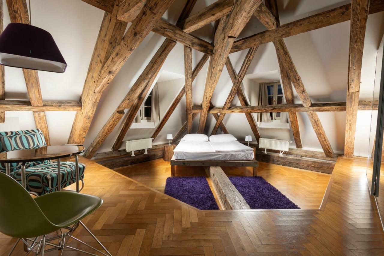 Three Golden Crowns Apartments 3*