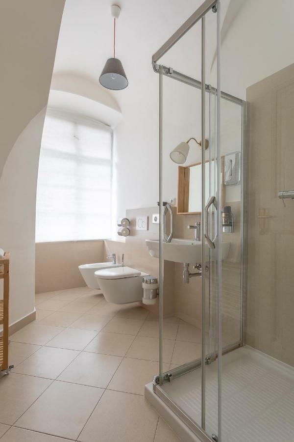Three Golden Crowns Apartments 3* Prague