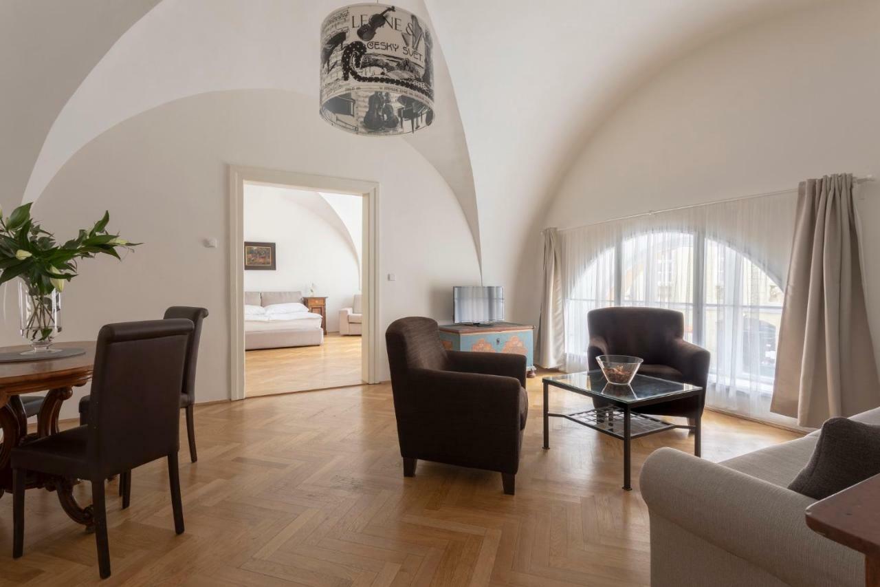 Aparthotel Three Golden Crowns Apartments 3*