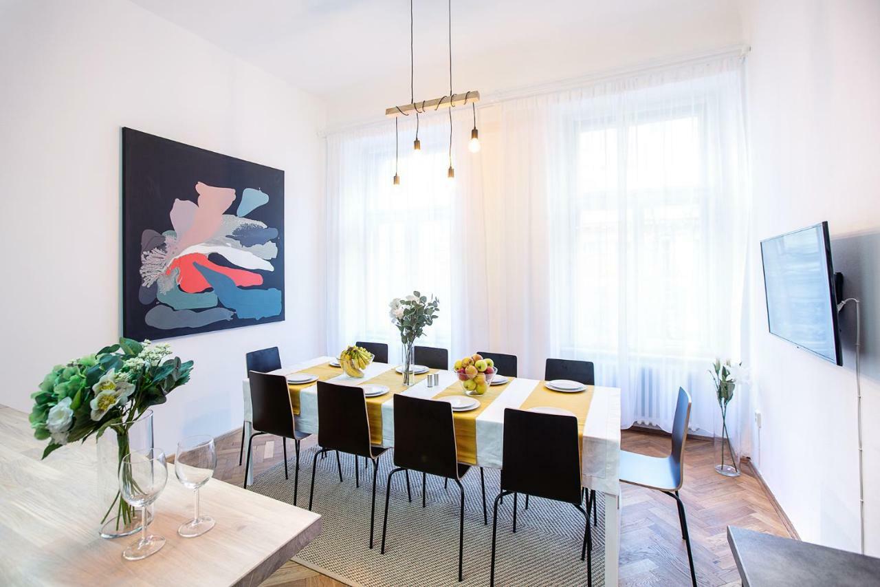 5br 2bath Family 5mins To Wenceslas Square * Praga