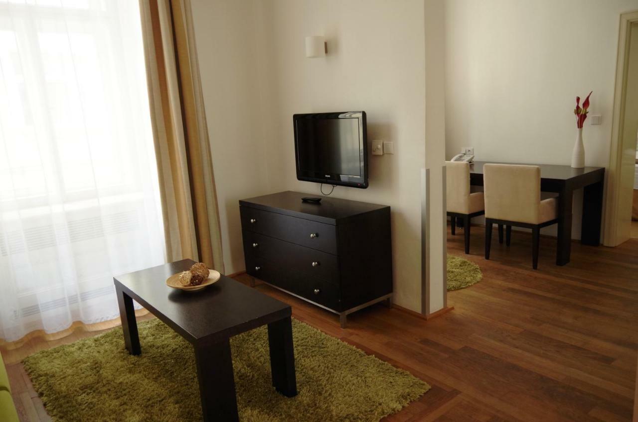 Golden Angel By Adrez Aparthotel Praga